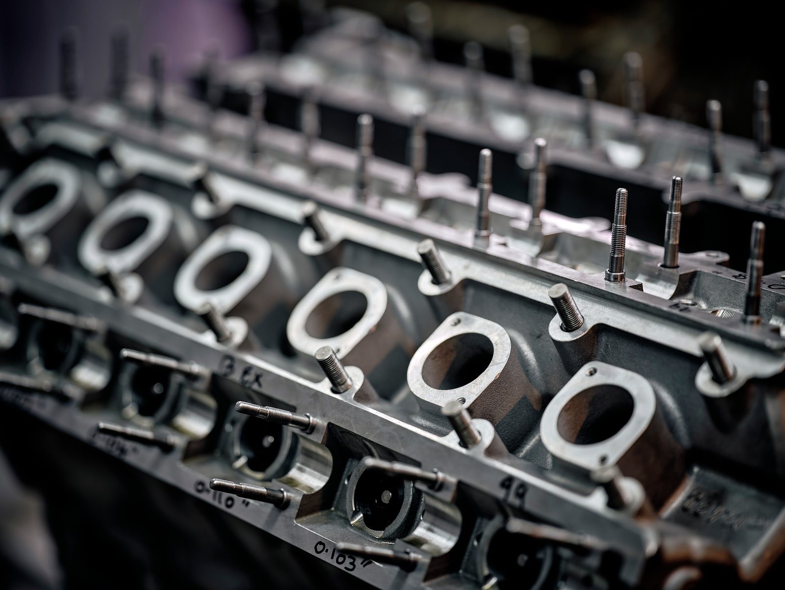 Machined tera® V12 cylinder head with valve markings